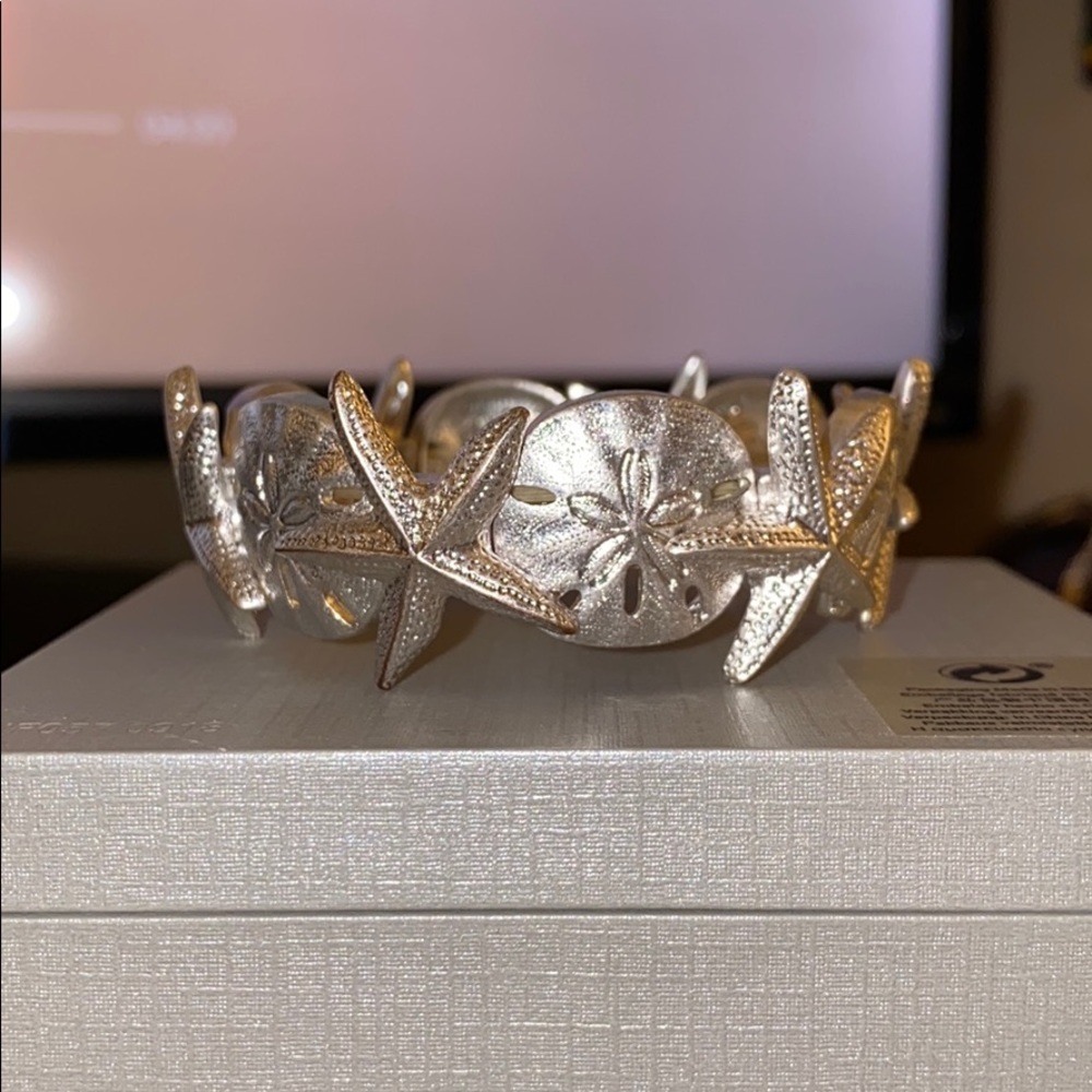Sand dollar/starfish cuff bracelet